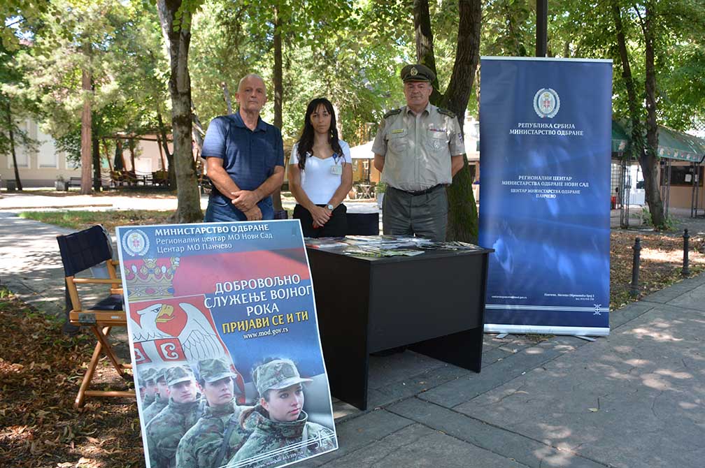 U Opovu predstavljanje javnog konkursa za prijavu kandidata za dobrovoljno služenje vojnog roka sa oružjem